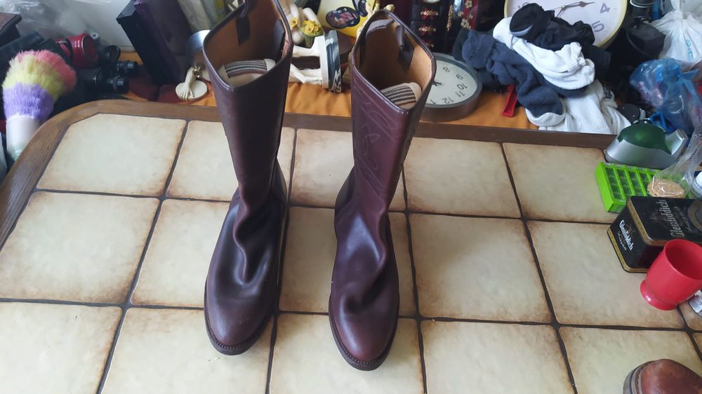Vand cizme si ghete barbati de piele noi.