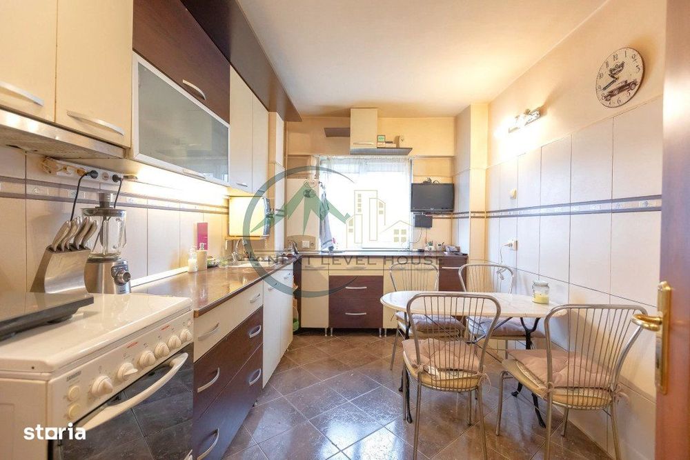 Apartament de 4 camere, Centru Civic - Toamnei