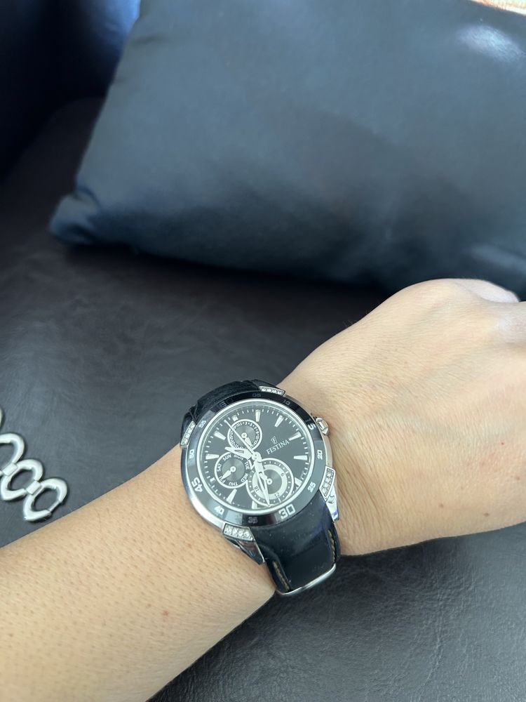 Дамски часовник Festina,добро състояние,цена 120лв
