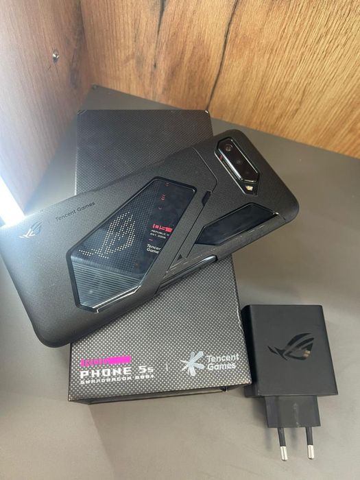 Telefon mobil ASUS ROG Phone 5s, 256GB, 16GB RAM, 5G, Phantom -A-