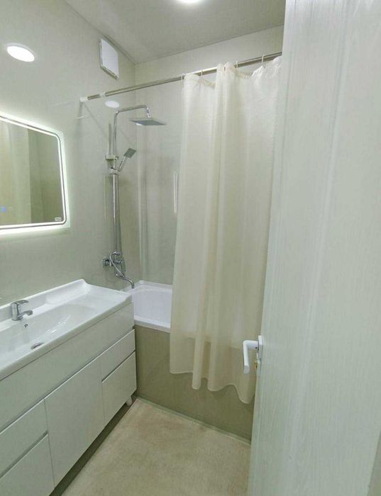 Продаётся 2в3/3/4 Юнусабад 13 Ахмад Дониш мебель+техника