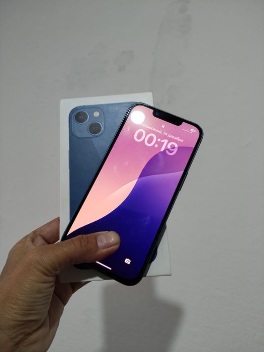 Айфон 13/128 телефон