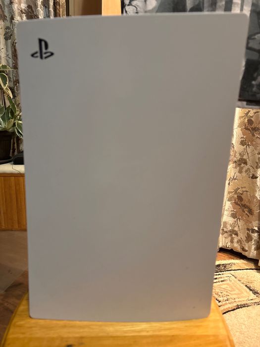 playstation 5 + minecraft + spide  man miles Morales + uncharted