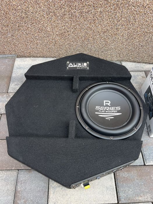 Subwoofer Activ roata Rezerva + Cd Player Alpine