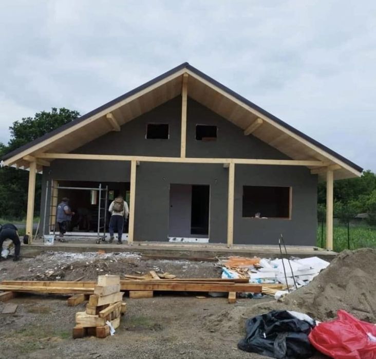 Case pe structura metalica