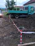 Excavator de inchiriat cu camioneta pt sapat si transport