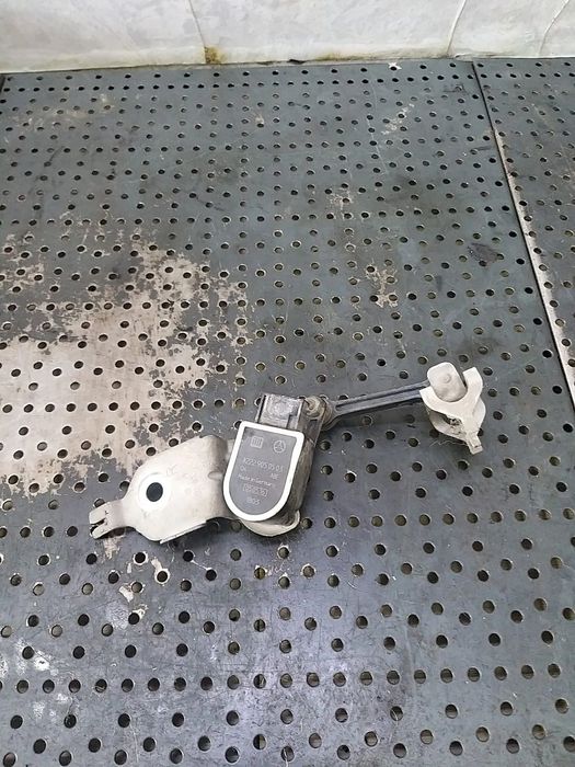 Senzor nivel far dreapta fata mercedes c class w205 a2229050503