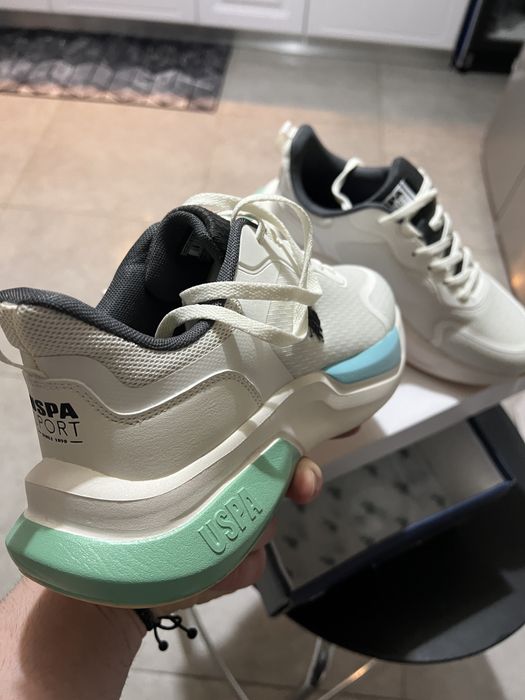 Adidasi sport Polo NOI