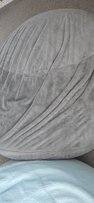 Canapea moale cu husa catifea,tip pat 180×90,noua cu bilute polistiren