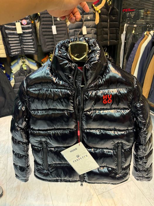 Hugo Boss якета.