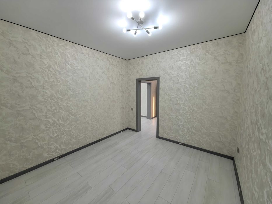 Продается дом в 12б микрорайоне.