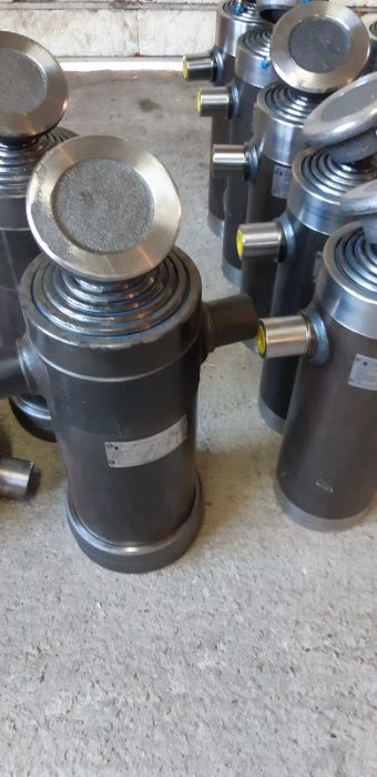 Cilindri de basculare Italia 7 t si 10 tone produs Italia !