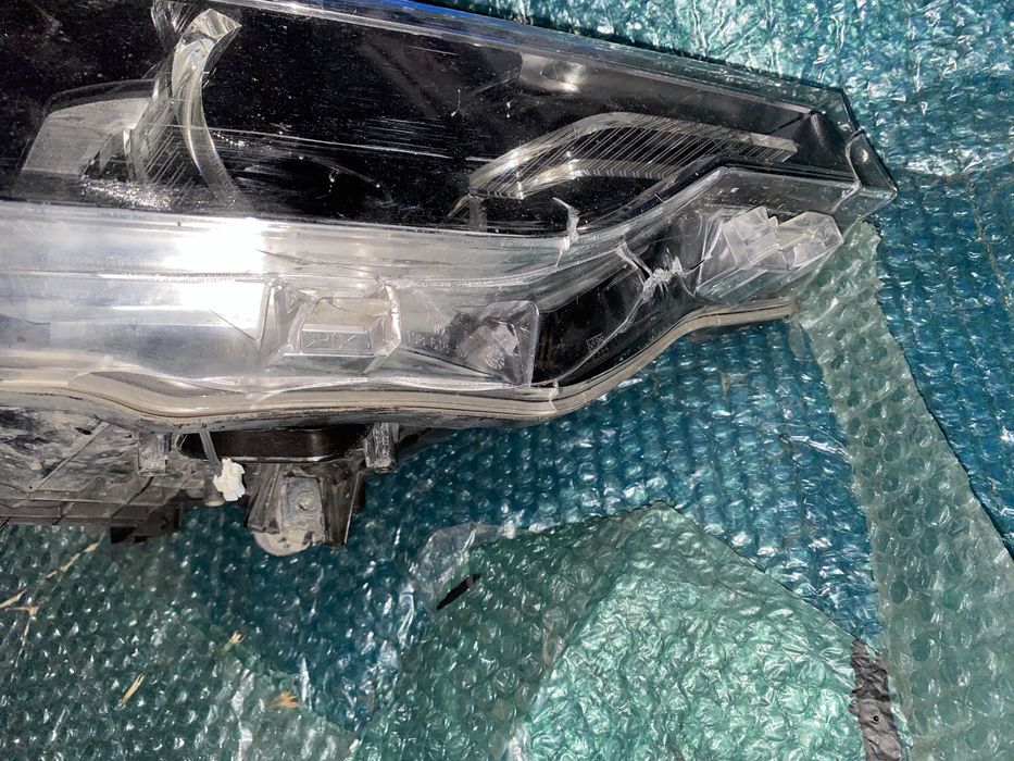 Far BMW seria 3 F30 F31 LCI Facelift 2015 - 2019 far Dreapta adaptiv