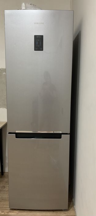 Срочно продам холодильник