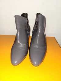 Botine din piele lacuita 37