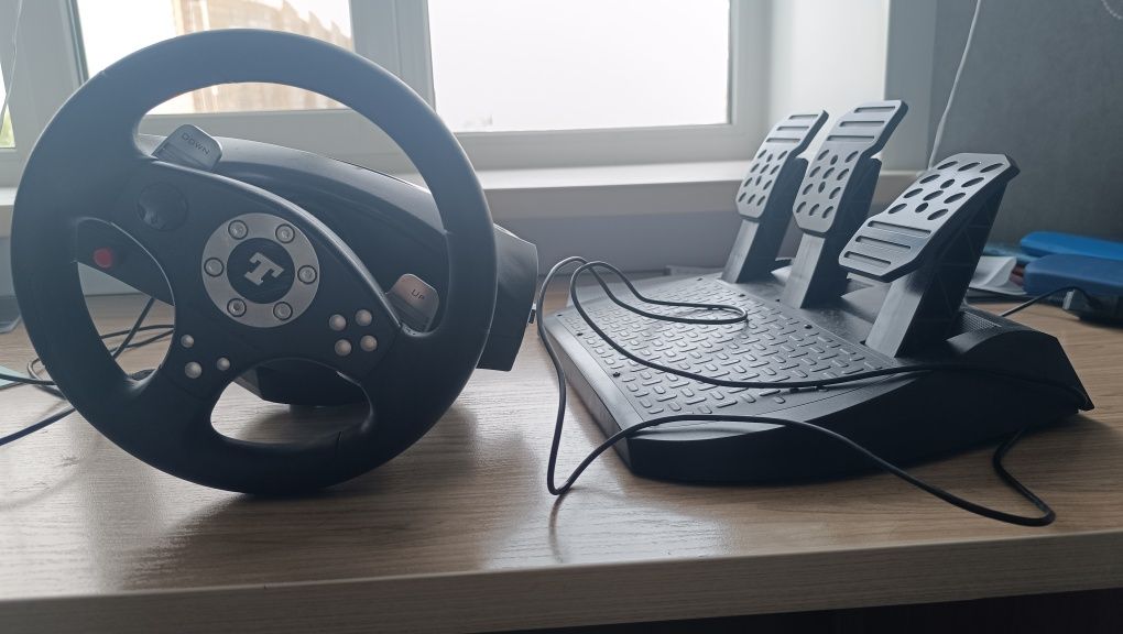 Игровой руль Thrustmaster RGT