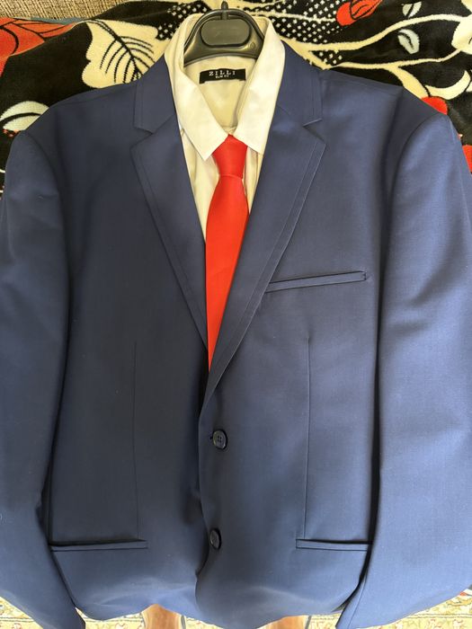 Продам костюм в отличном состояний