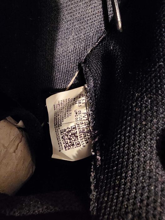 Adidasi Nike Air Force 1 LV8 GS - Numarul 38.5