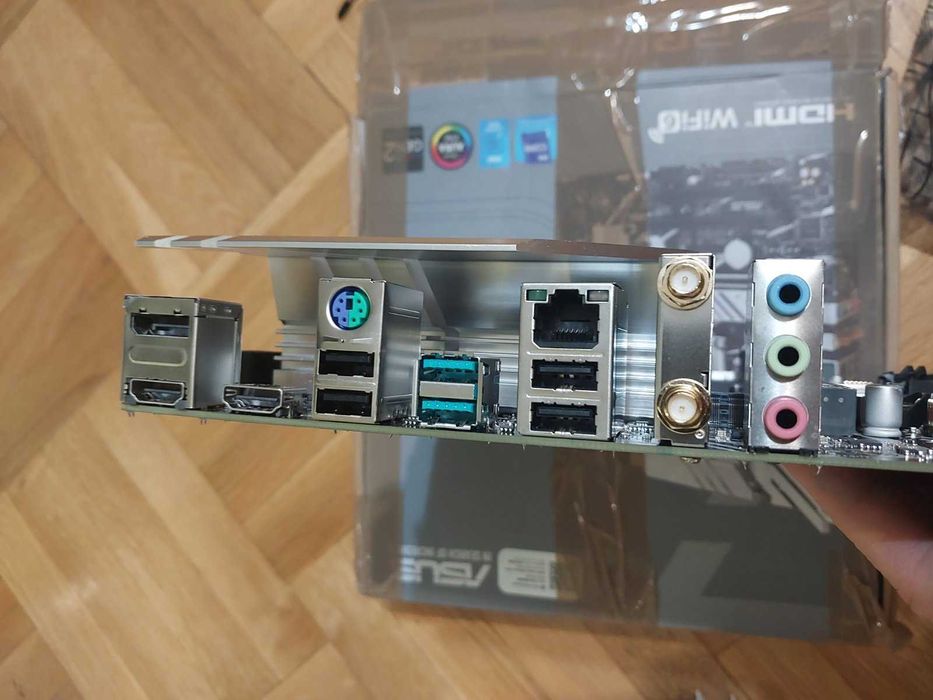 i7 13700 + Asus Prime B760M-A Wi-Fi D4 + ARCTIC Freezer III 240 A-RGB