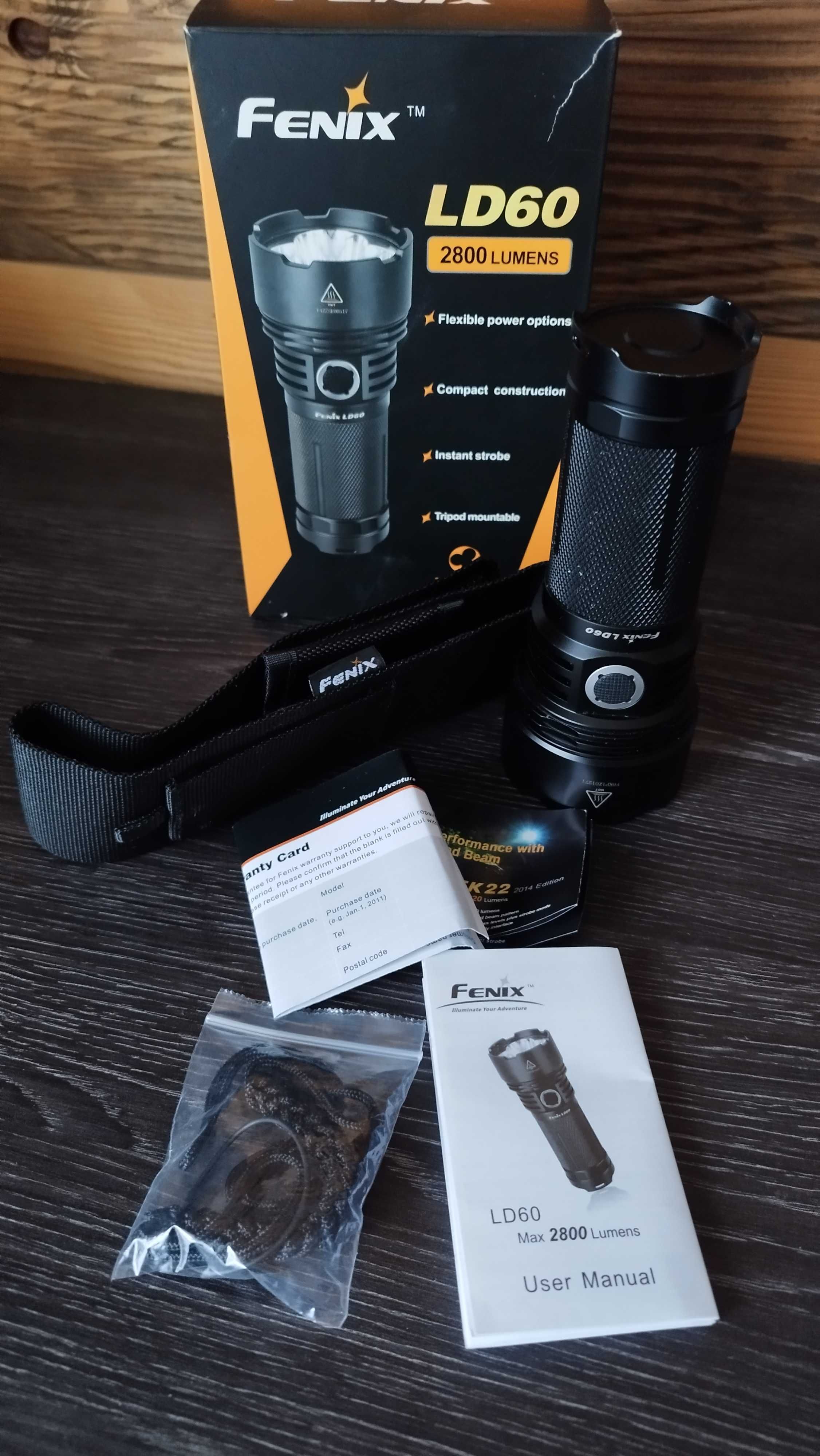 Продавам мощен фенер Fenix LD60