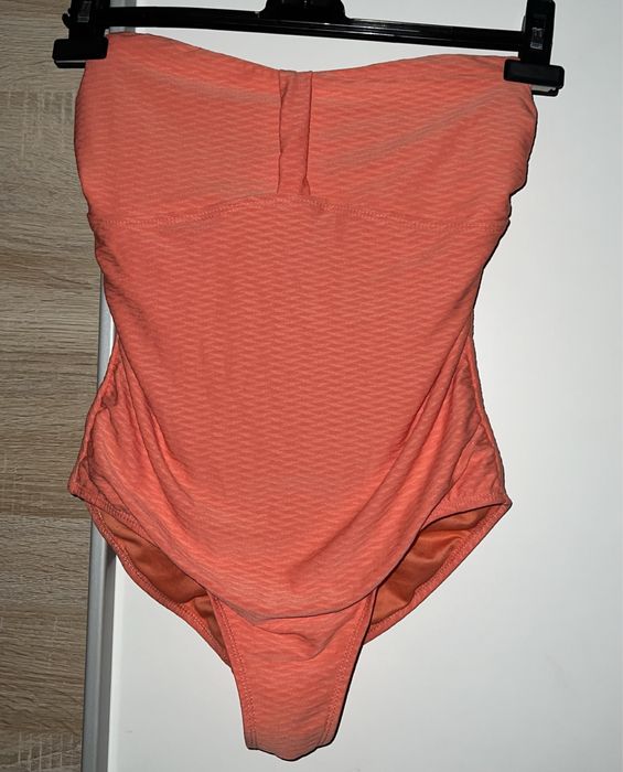 Costum de baie intreg