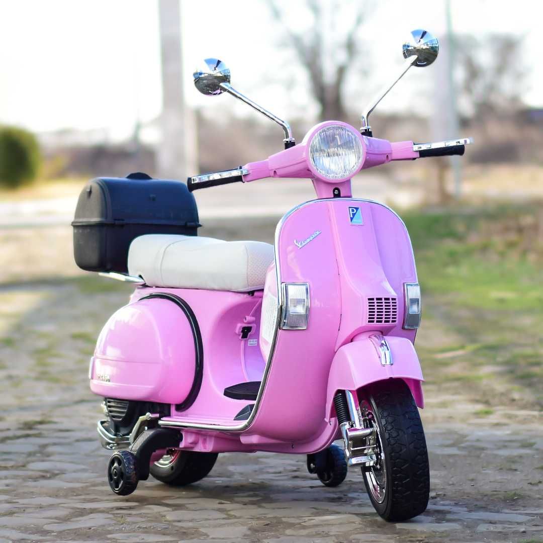 Scuter electric Piaggio Vespa PX150 cu roti moi si scaun tapitat, Pink