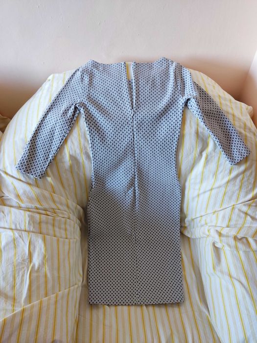 Елегантна дамска рокля