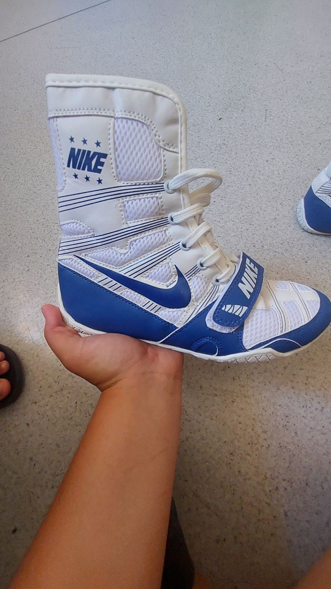 NIKE HYPERKO holati idyal