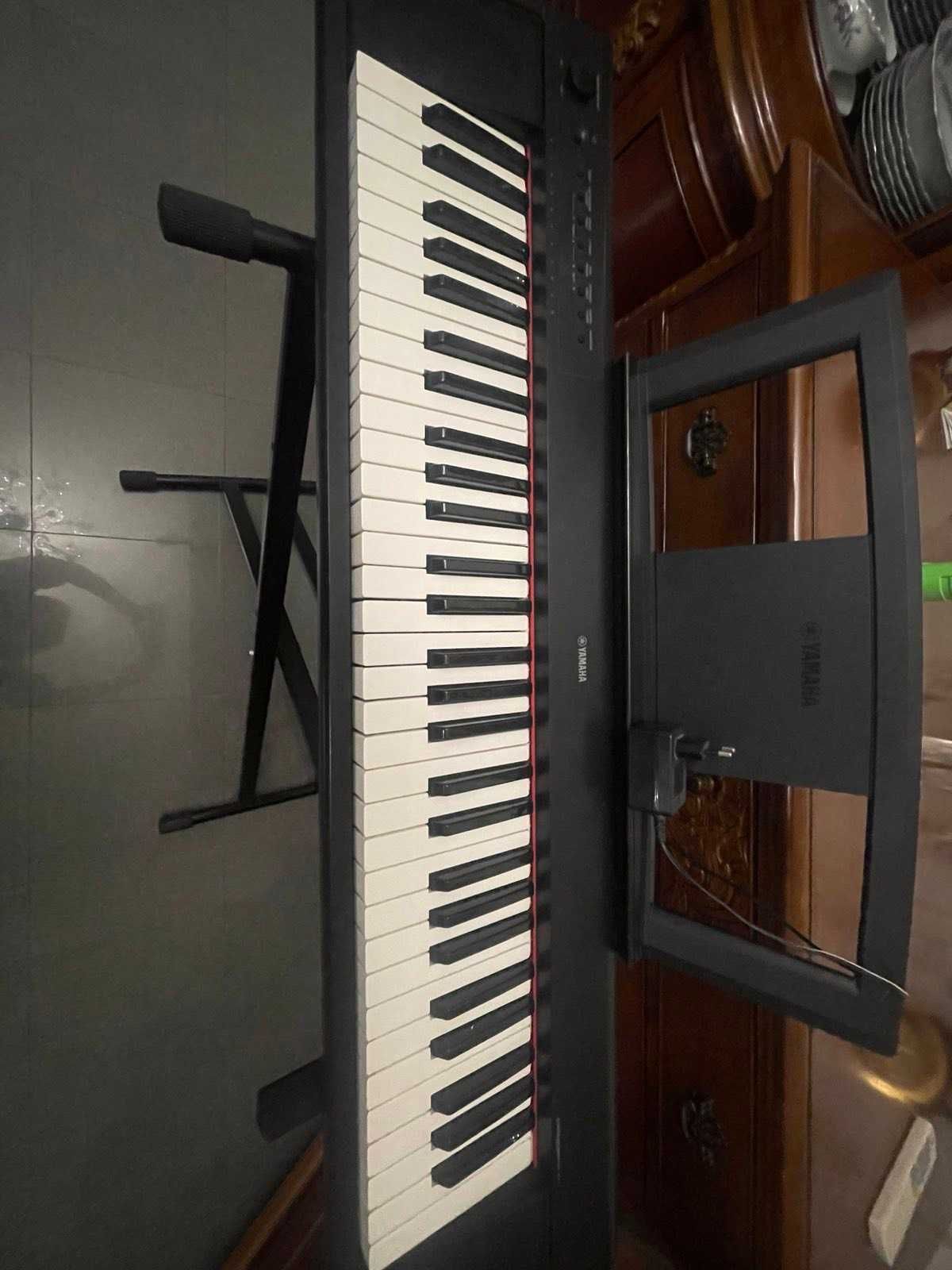 Пиано Yamaha Piaggero NP-11