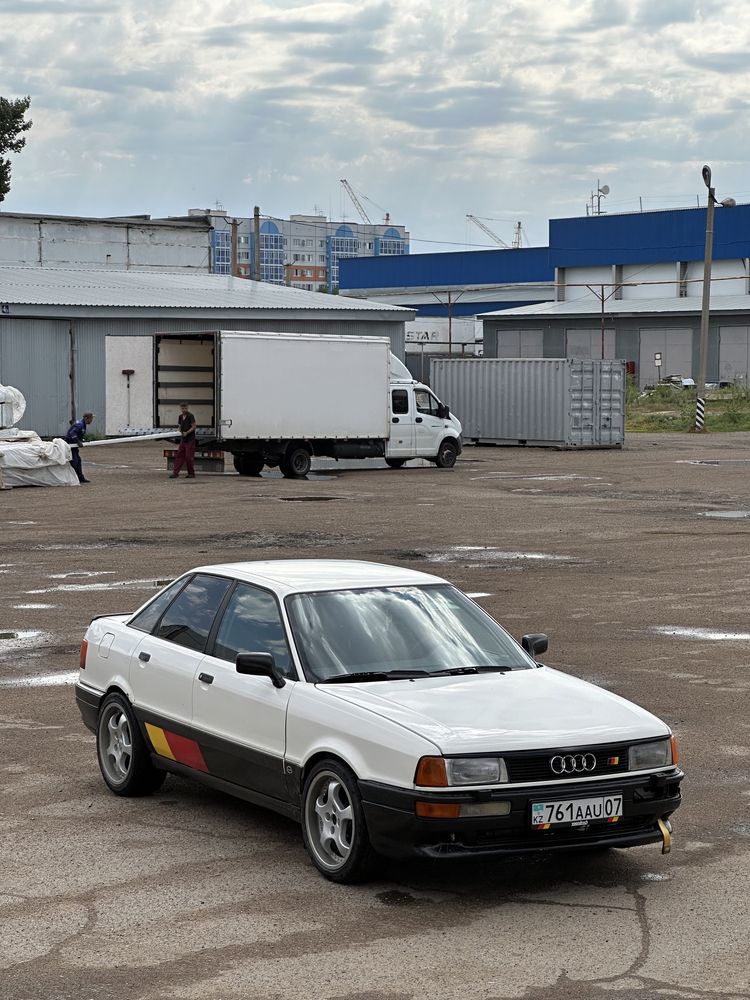 Продам Audi 80