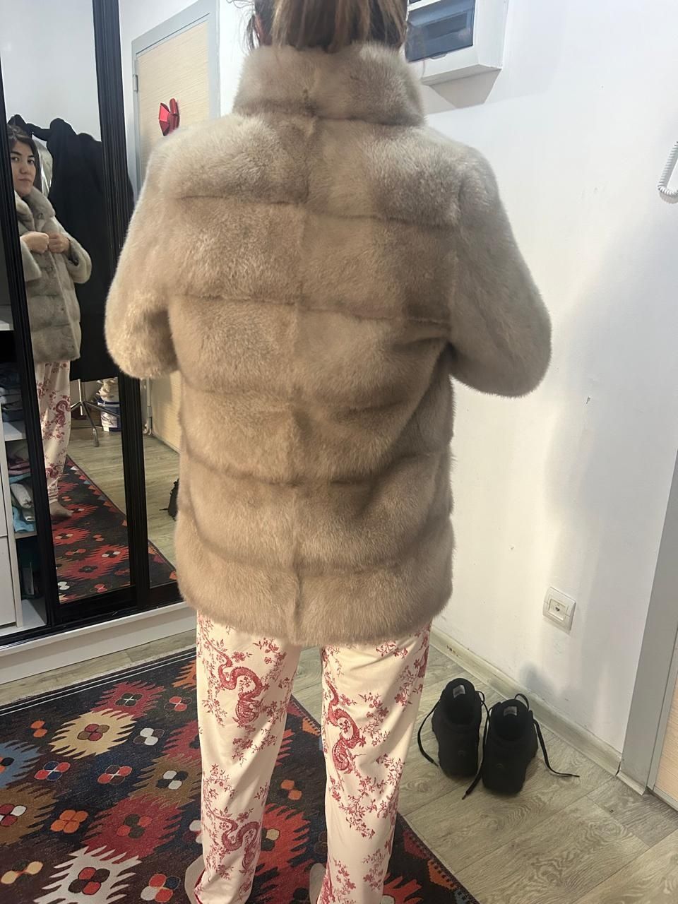 Шуба в отличном состояние