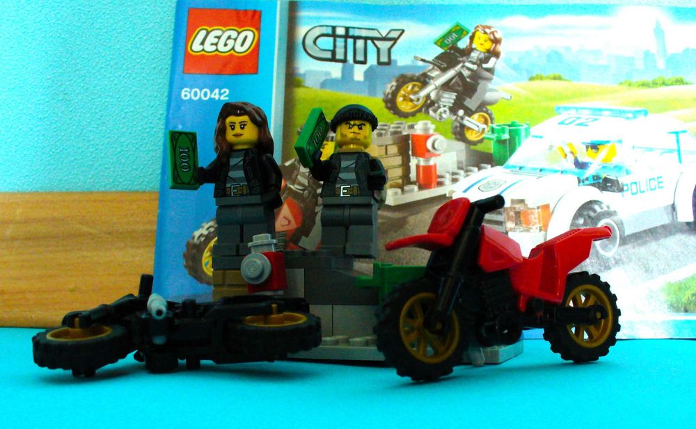 LEGO City 7288Полицейски камион/мобилна станция/+мод.7285,7741 и60042