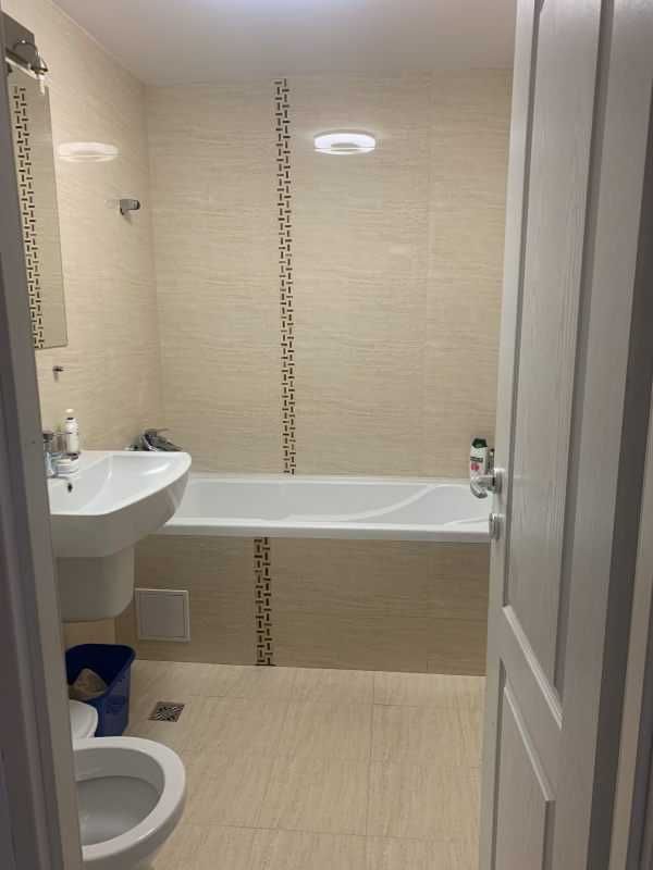 Dau in chirie apartament 4 camere Zorilor