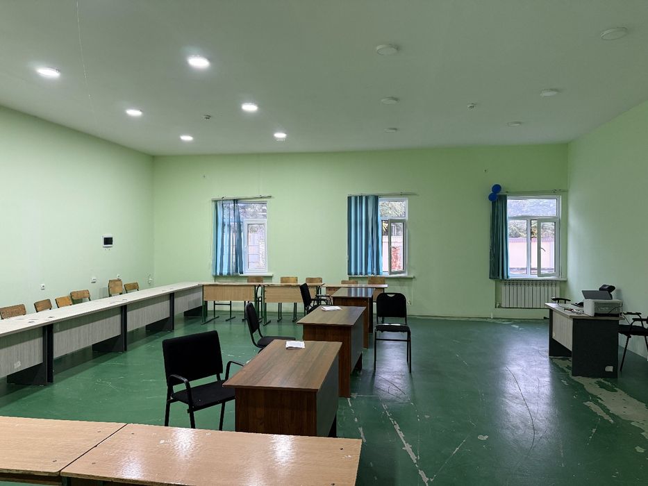 Енгил конструкция сенвич панелдан килинган бино 25х40 метр