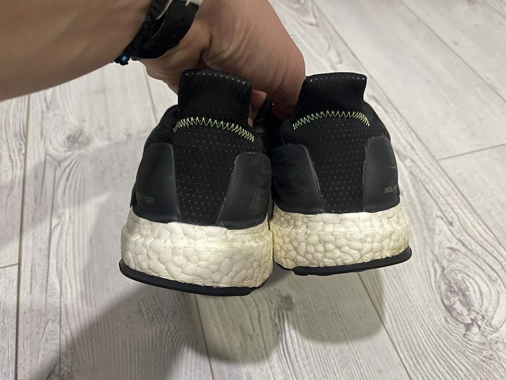 Оригинални маратонки Adidas Solar Boost номер 45 1/3