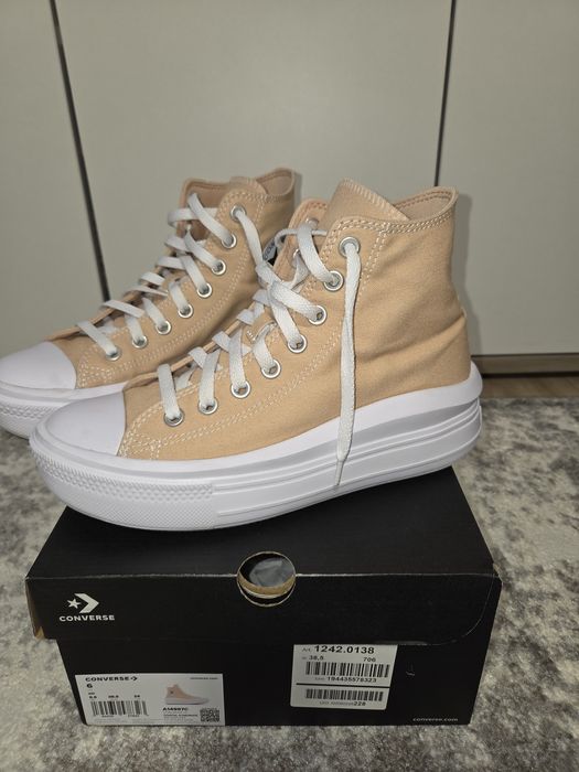 Vând Converse diverse stiluri