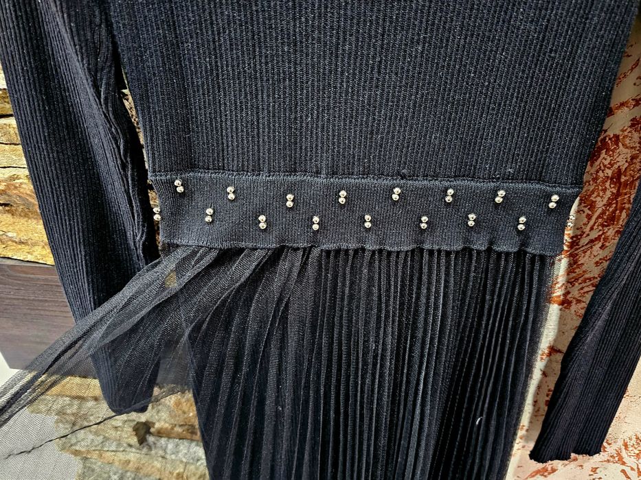 Дълга черна рокля