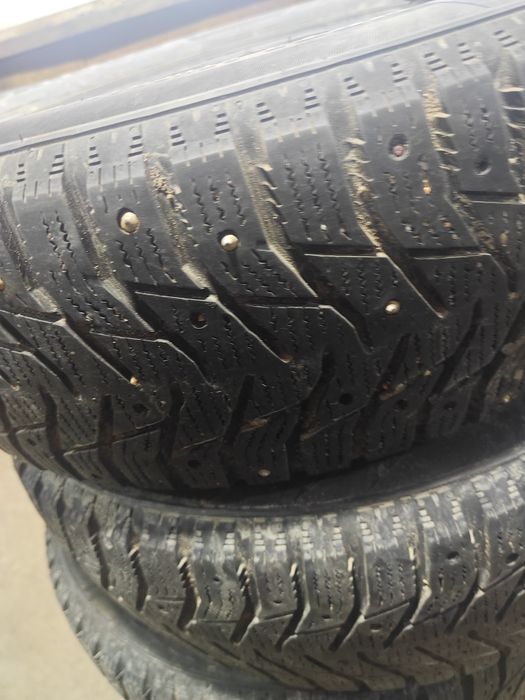 Продаю 15 шины комплект