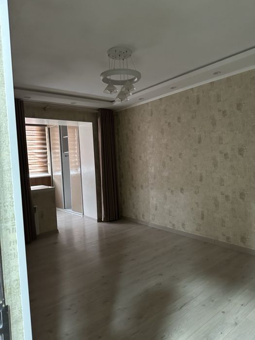 Продаётся 3-х ком. квартира 77 серия,  Зарафшан