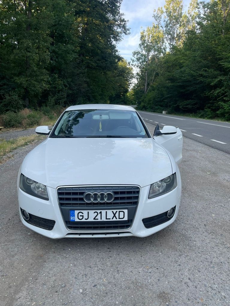 Vând Audi A5 Sportback 2.0