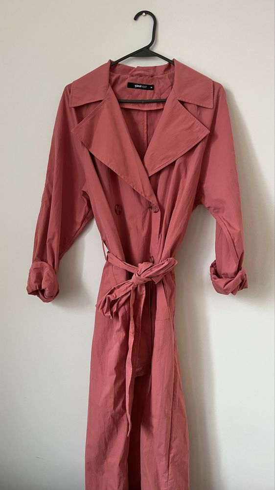 Gina Tricot палто тренчкот XS S M