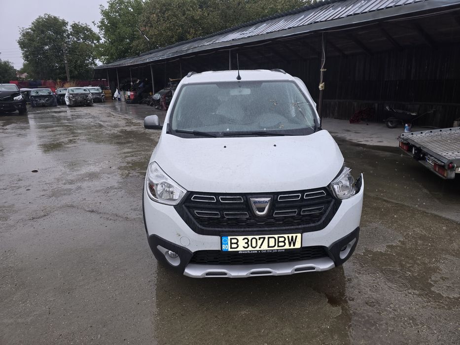 Dacia Lodgy Stepway 7 locuri 2021 1.3 tce 63.000 km Avariat
