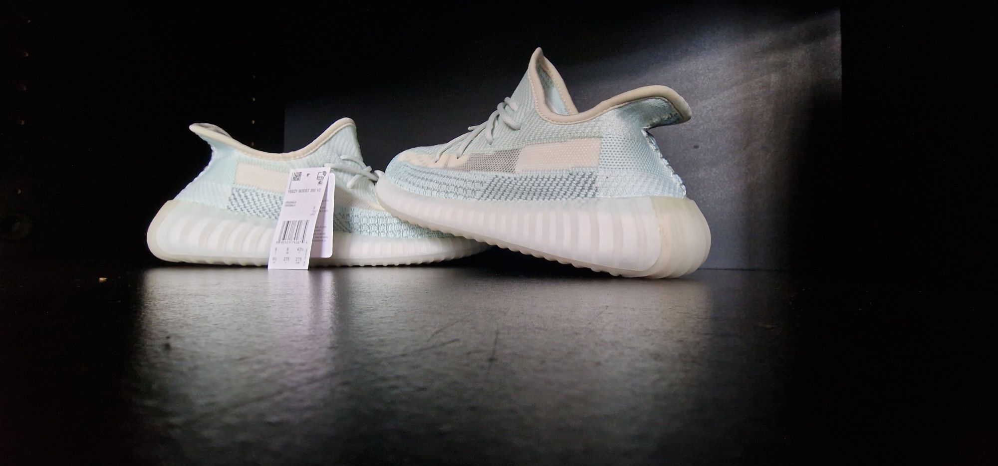 Yeezy 350 cloud white