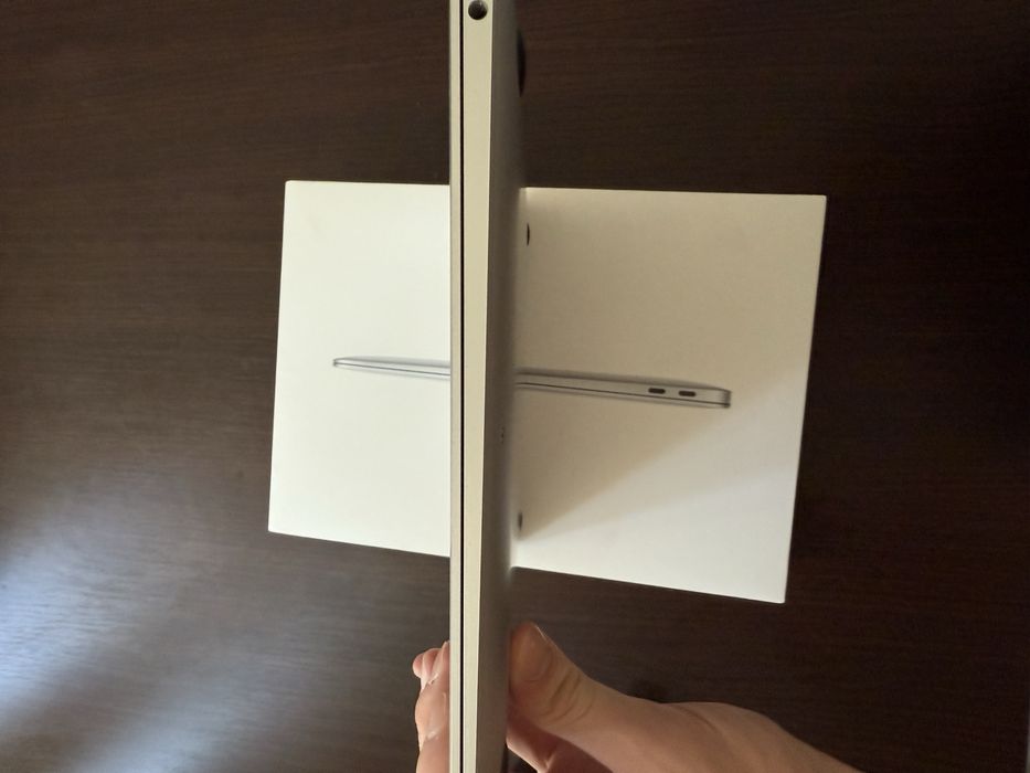 Macbook Air M1 / 8 GB / 256 GB- 2020