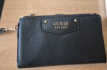Кожено портмоне Guess