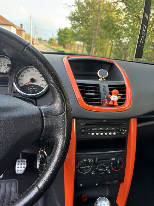 Продавам пежо 207 сс