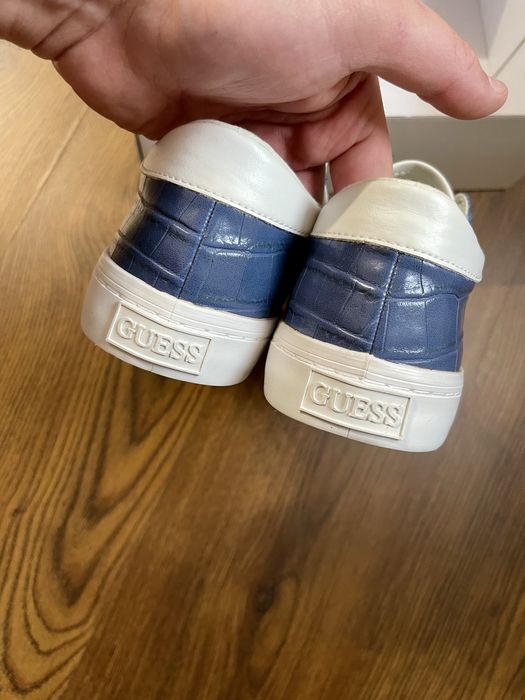 Adidasi / Sneakers Guess Ester