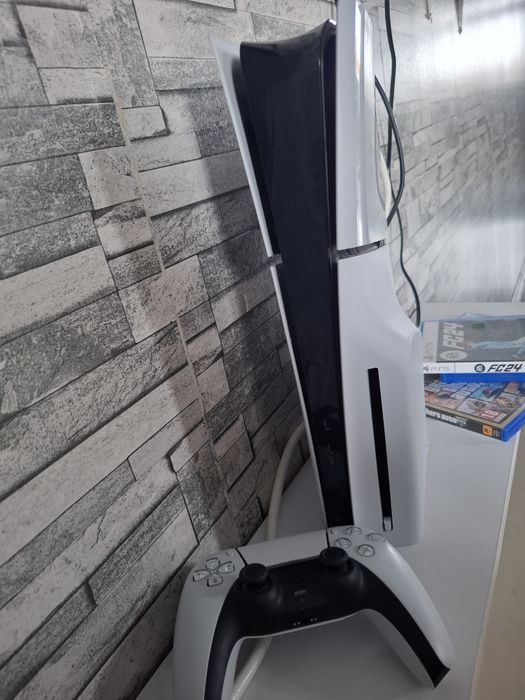 Конзола PlayStation 5  Standard Edition