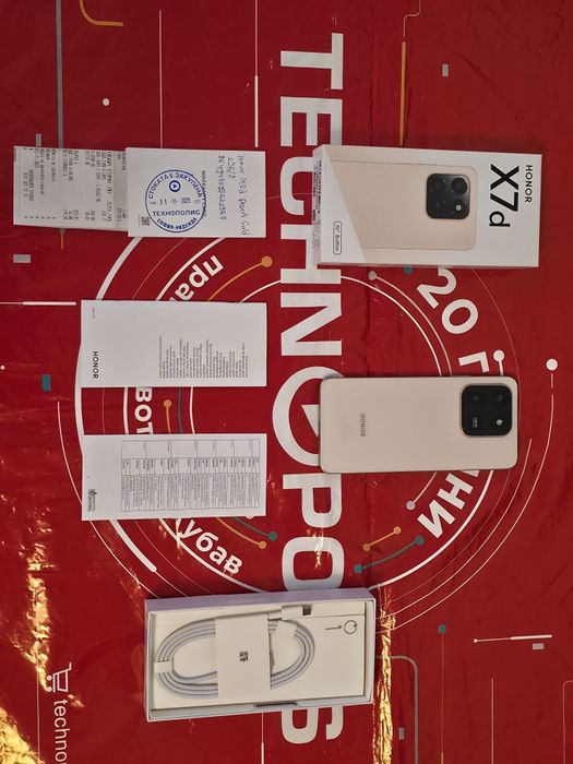 ЧИСТО НОВ 256GB Honor X7d Гаранция Технополис 2027г. Desert Gold