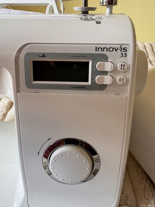 Masina de cusut Brother Innov-is 35 cu 70 de cusaturi